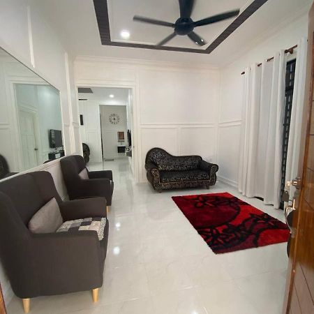 Adda Guest House Kota Bharu Ngoại thất bức ảnh